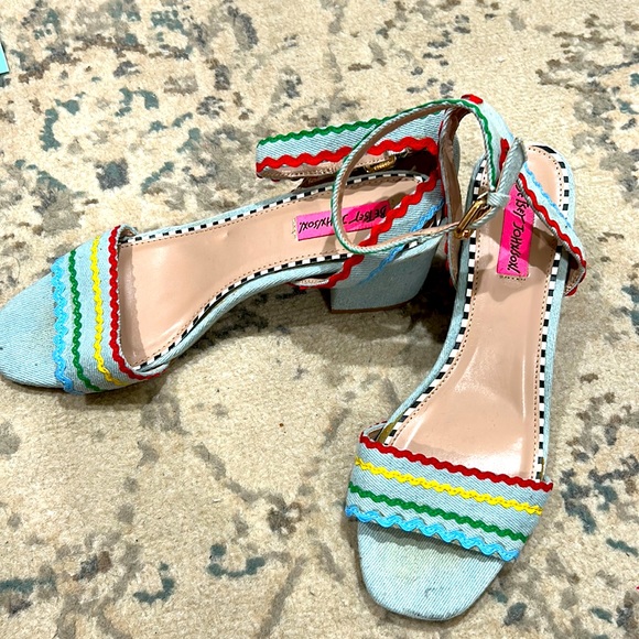 Betsy Johnson heels - Picture 1 of 3